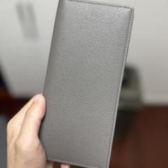 24時間以内発送　新品未使用　エルメス定番素材　小銭入れ無し長財布　グレーのサムネイル