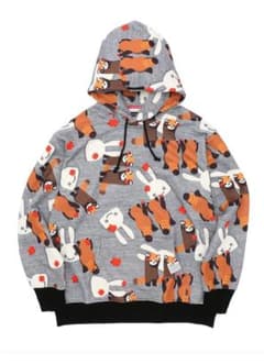 CUNE　レッサーパンダとトマト うさぎ 総柄 プルオーバー パーカーのサムネイル