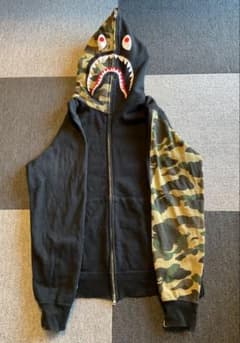 A BATHING APE shark camo zip hoodieのサムネイル