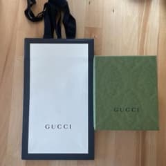 GUCCI ギフトボックスのサムネイル
