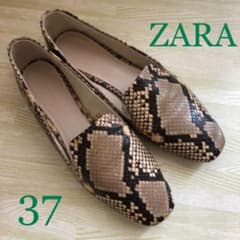 <専用>ZARA パンプス フラットシューズ　ローファー　パイソンのサムネイル