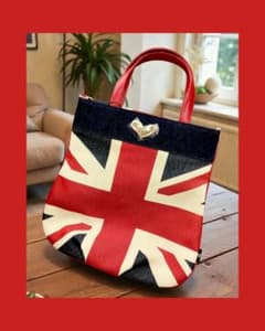 ♤♥♧Think Bee! ゴッドセイヴ・ザ・クイーン 2WAYバッグ - メルカリ 