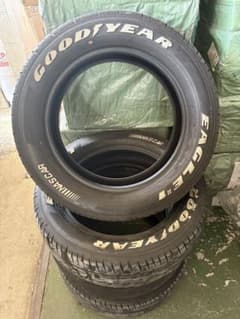 ハイエース　タイヤ　ナスカーホワイトレター　17インチ　4本セット　溝約4.5 ハイエース タイヤ ナスカーホワイトレター 215/60/17 4本 溝約4.5