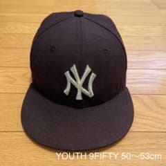 ニューエラキャップERAヤンキースBLACK✖️GOLD YOUTH 9FIFTYのサムネイル
