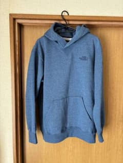 美品　THE NORTH FACE パーカー ブルーのサムネイル