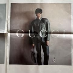 GUCCI 折込広告BTS JIN 他　日本経済新聞のサムネイル