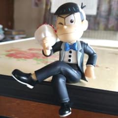 おそ松さん、松野カラ松のフィギュアのサムネイル
