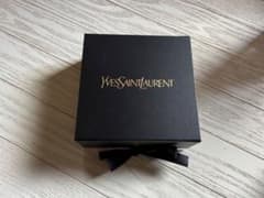 YVES SAINT LAURENT 箱のサムネイル