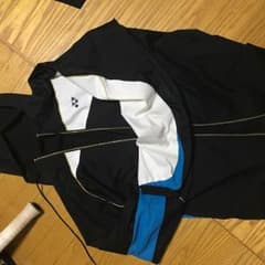 ヨネックスパーカーのサムネイル