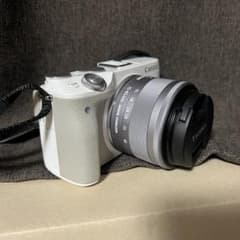Canon EOS M3ミラーレス一眼カメラのサムネイル