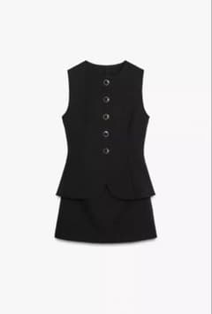 ZARA ショートベスト　スタイル　ジャンプスーツ　オールインワンのサムネイル