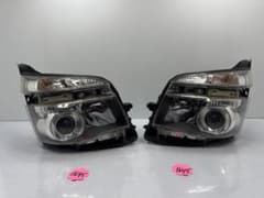 70系ヴォクシー ヘッドライト左右ハロゲンZRR70/75 後期 28-224 - メルカリ