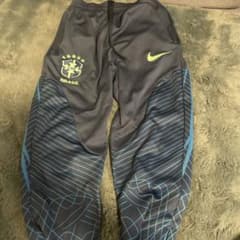 Nike サッカー　ブラジル代表 パンツのサムネイル
