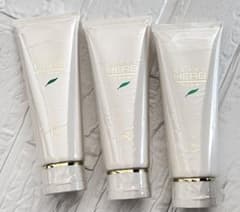 ロイヤルハーブフォーム120g×3本 Amazon | ロイヤル化粧品 ロイヤルハーブ フォーム 120g 洗顔料 純