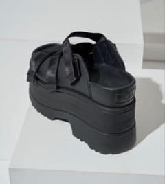 お*じ様 UGG サンダル ゴールデンライズ 厚底 3way 黒 ブラック 23