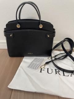 FURLA 黒 ハンドバッグ ショルダーストラップ付きのサムネイル