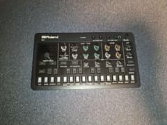 Roland S-1 シンセサイザーのサムネイル