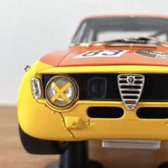 ミニカー】ミニチャンプス 1/18 アルファロメオ GTA 1300 ジュニア