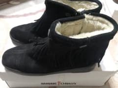 MINNETONKA ミネトンカ ショートブーツ　ブラックのサムネイル