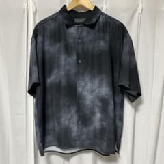 【CLEL】アブストラクト柄ドレープ半袖シャツのサムネイル