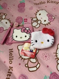 HELLO KITTY パスケースとコインケースセットのサムネイル