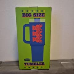 韓国購入 wiggle wiggle タンブラー 940ml 新品未使用のサムネイル