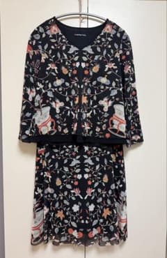 ヤ*コ様 最終お値下げ【VIVIENNE TAM 】花柄パワーネットセットアップのサムネイル