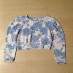 花柄ショート丈トップスのサムネイル