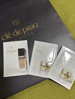 clé de peau BEAUTÉ タンフリュイドエクラナチュレル他サンプルのサムネイル