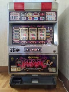 横浜市直接受け取りの方限定※ Gothic BEAST スロットマシン - メルカリ