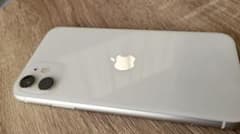 ‼️即決可‼️iPhone 11 ホワイト 256 GB docomoのサムネイル