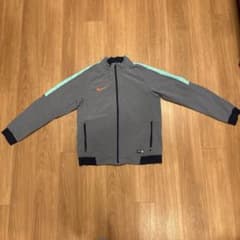 Nike ジップアップジャケットのサムネイル