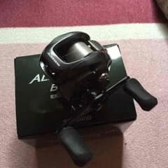 中古美品 シマノ アルデバランXG BFS左巻のサムネイル