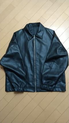 Mサイズ　GU フェイクレザー　オーバーサイズ　ブルゾンのサムネイル