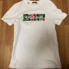 【最終値下げ】GUESS ゲス　tシャツのサムネイル