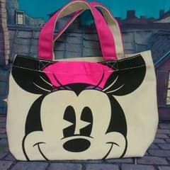 ミニーちゃんの小さなバックのサムネイル
