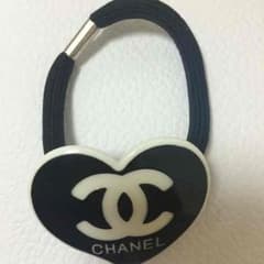 CHANEL ヘアゴムのサムネイル