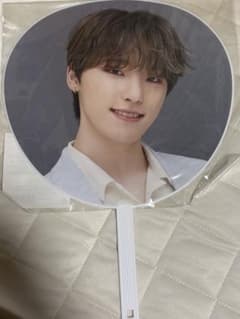 SEVENTEEN ディノ HARE うちわのサムネイル