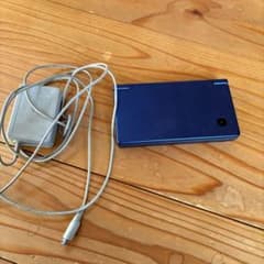 ニンテンドーDSi 本体 青 充電器付きのサムネイル