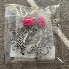 ヒョウ柄ピアス ピンクのサムネイル