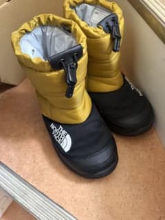 【THE NORTH FACE】スノーブーツ 22cm 黄×黒 ヌプシ ブーティのサムネイル