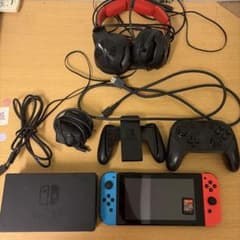 (Discounted) Switch console Vulpix Includes Splatoon 2 cartridge and headphones.