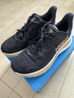 極美品】HOKA ONE ONE クリフトン10 ブラック/ゴールド 27.5 - メルカリ