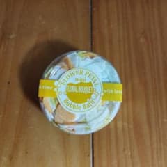 フラワーペタル バブルバス ミニ フローラルブーケとキャンドルのセットのサムネイル