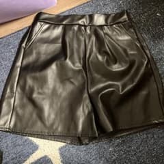 フェイクレザー ショートパンツ ブラックのサムネイル