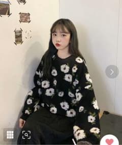 もこもこフラワークルーネックニットのサムネイル