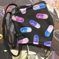 リッスンフレーバー カプセル総柄 ファッションマスク ブラックのサムネイル