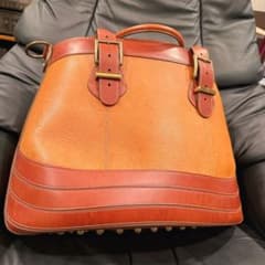値下げ相談可✨✨ソメスサドル　オレンジレザー トートバッグ スタッズ付きのサムネイル