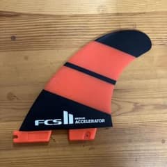FCS II ACCELERATOR MEDIUM サーフボードセンターフィンのサムネイル