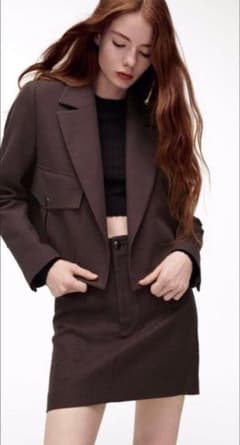 ZARA チェック柄 ショート丈 テーラードジャケットのサムネイル